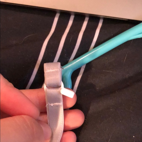 white bra - Picture 4 of 4